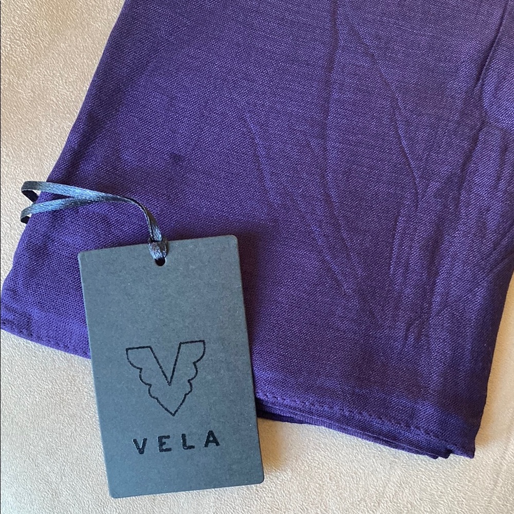 NWT Exclusive Purple Vela Scarf - Picture 2 of 7